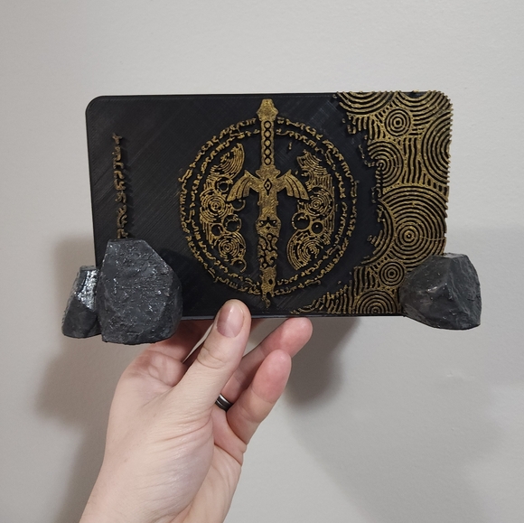 Legend of Zelda Nintendo Switch Dock Cover - Picture 2 of 5